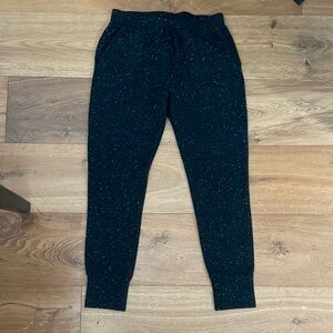 BB Dakota Black Speckled Medium Joggers- lightweight, drawstring waist